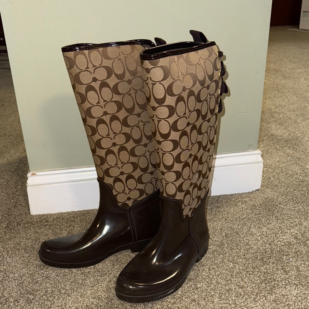 Coach Women's Tan and Black Patterned Rain Boots